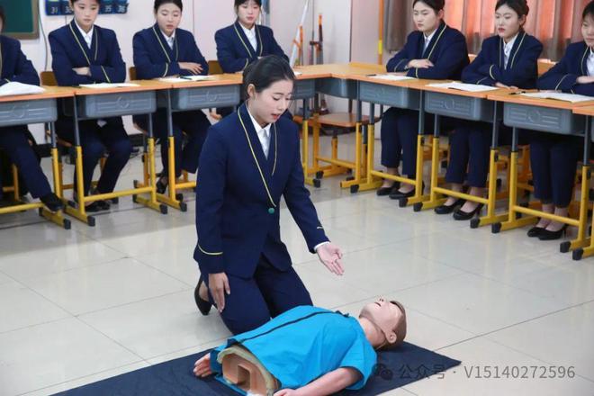 生必看！四大宝藏专业毕业即逆袭pg电子模拟器试玩初中毕业女(图8)